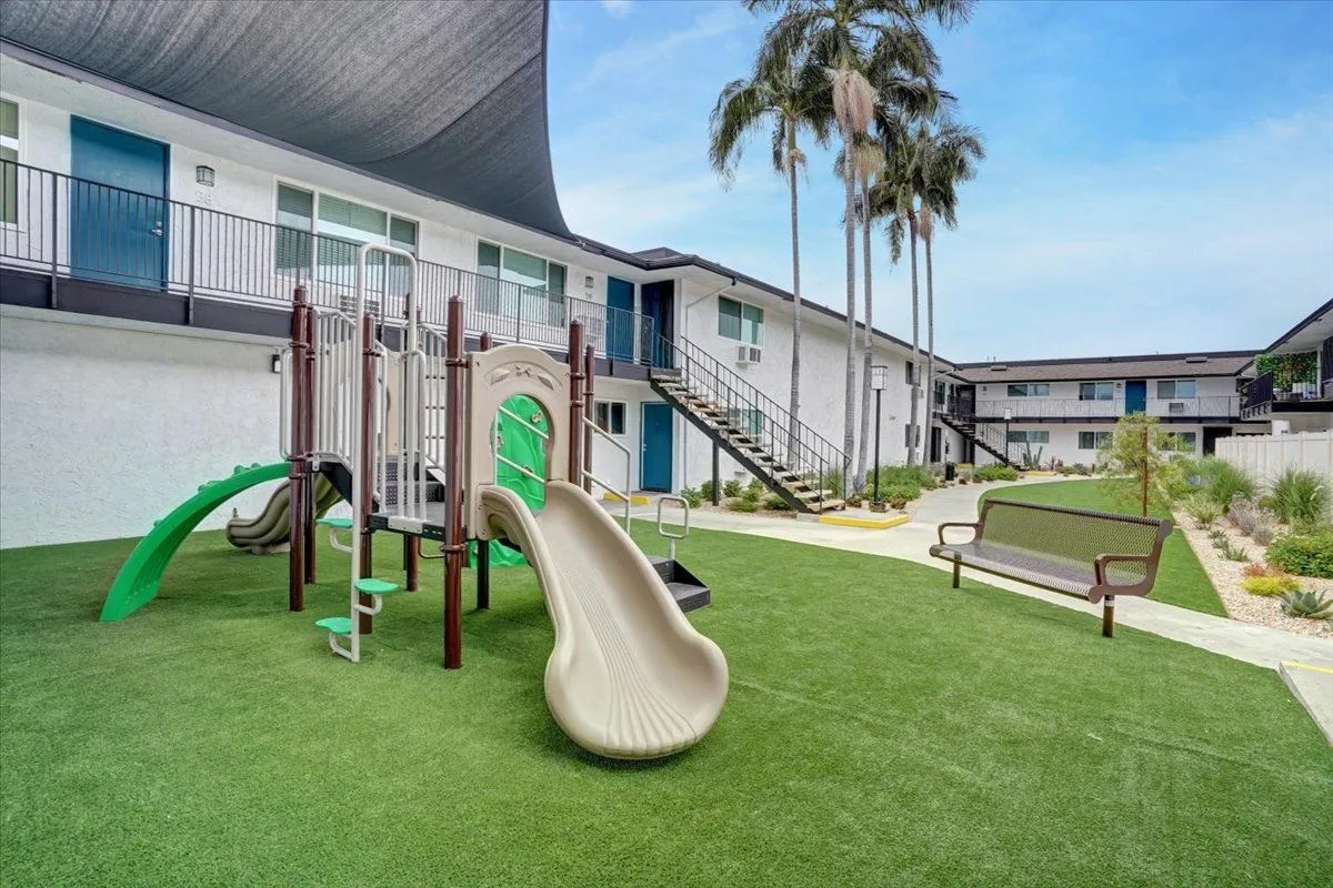 The Lincoln on Grand Image 4