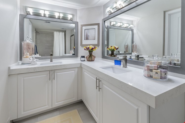 Sunrise Harbor Image 9