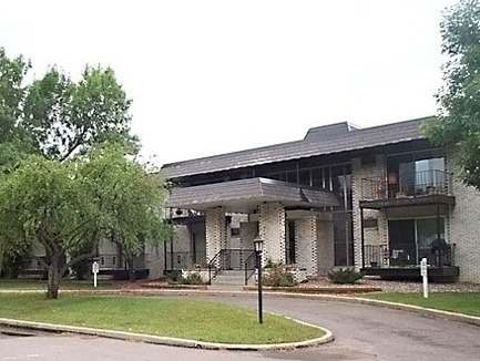 10000 Nicollet Image 1