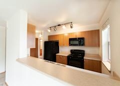 Four Lakes Apartments Image 16