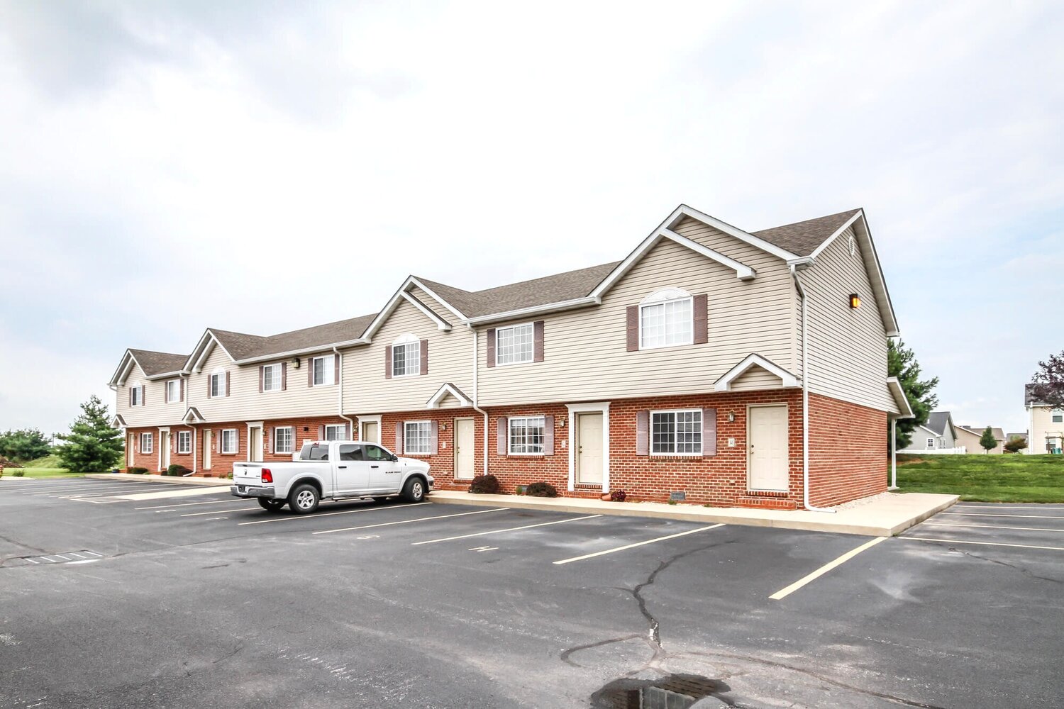 Storyboard on Fountain View Image 3