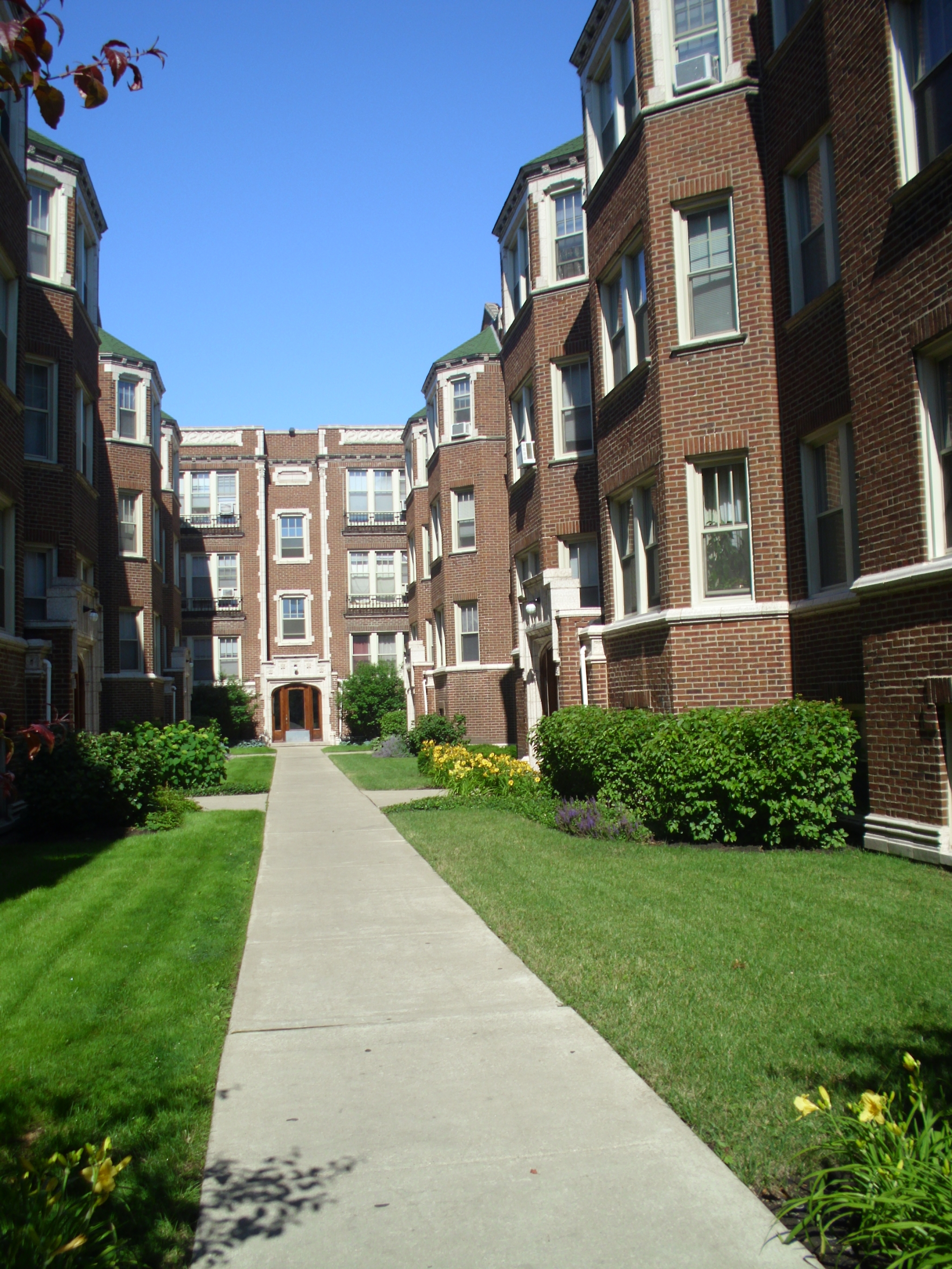 5034-5046 S Woodlawn Avenue Image 14