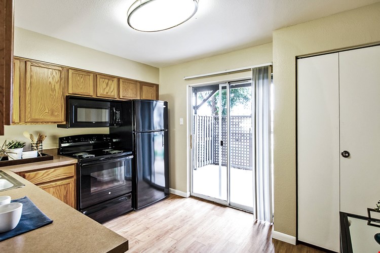 Broadmoor Ridge Apartment Homes Image 40