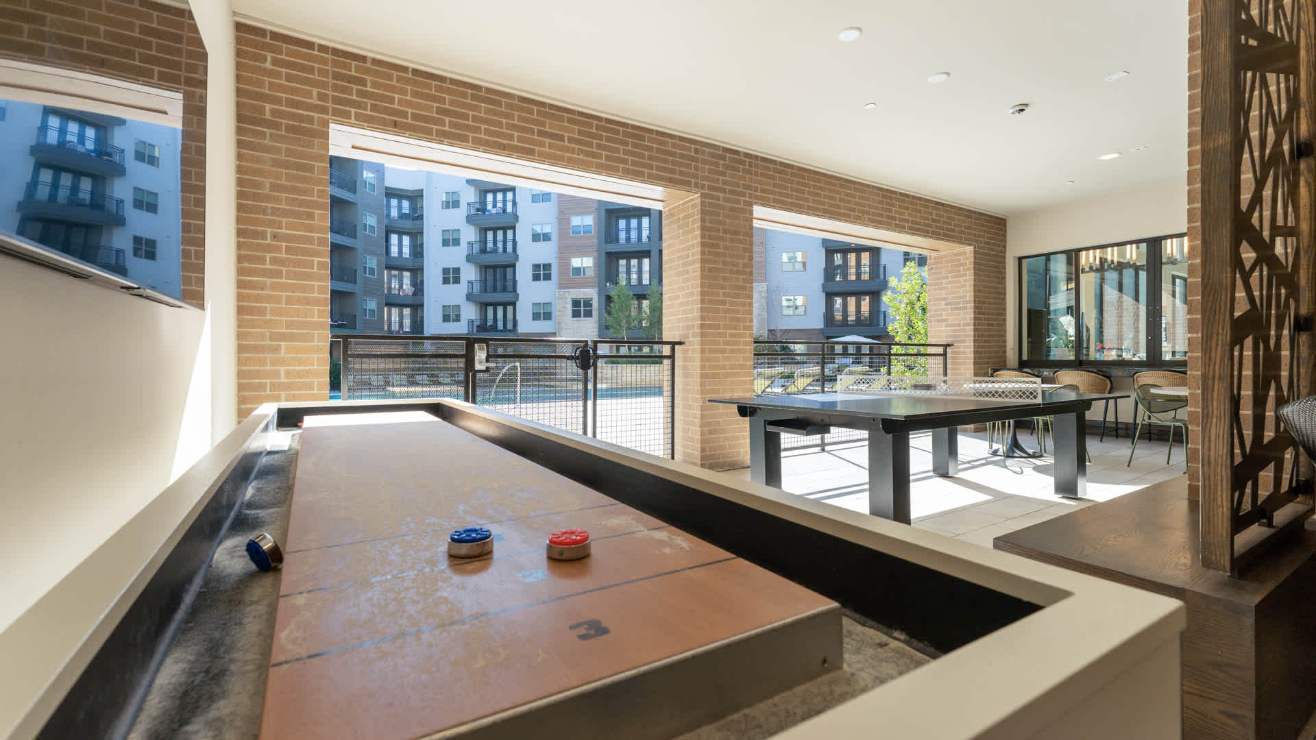 Olivian at the Realm Image 67