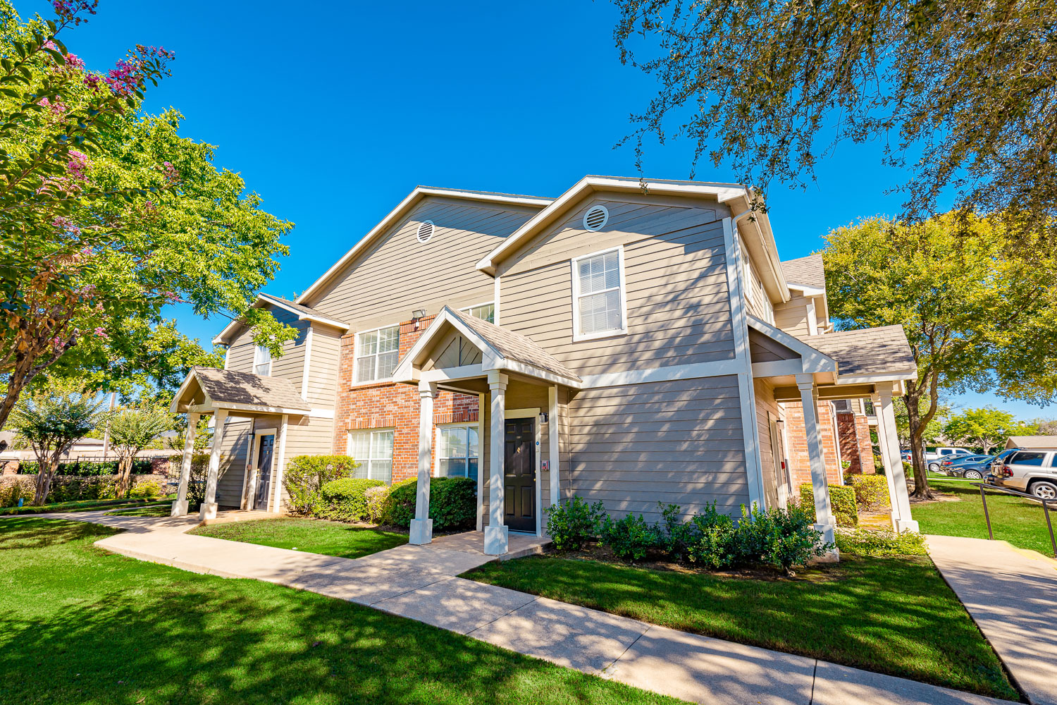 Residence at the Oaks Image 4