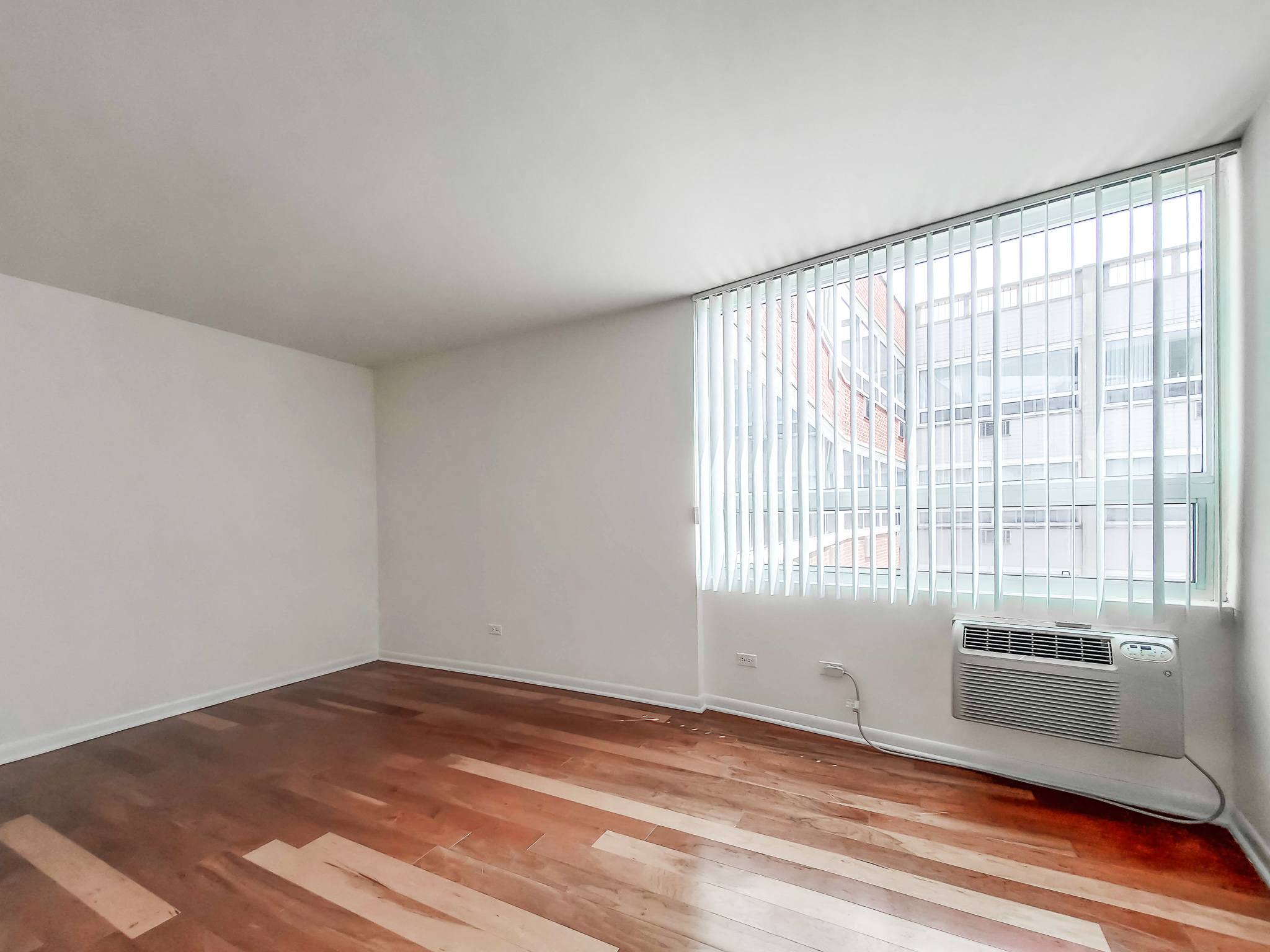 Presidential Apartments Image 16