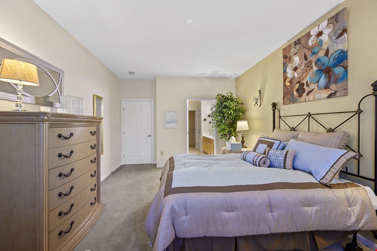 Bishops Gate Image 14