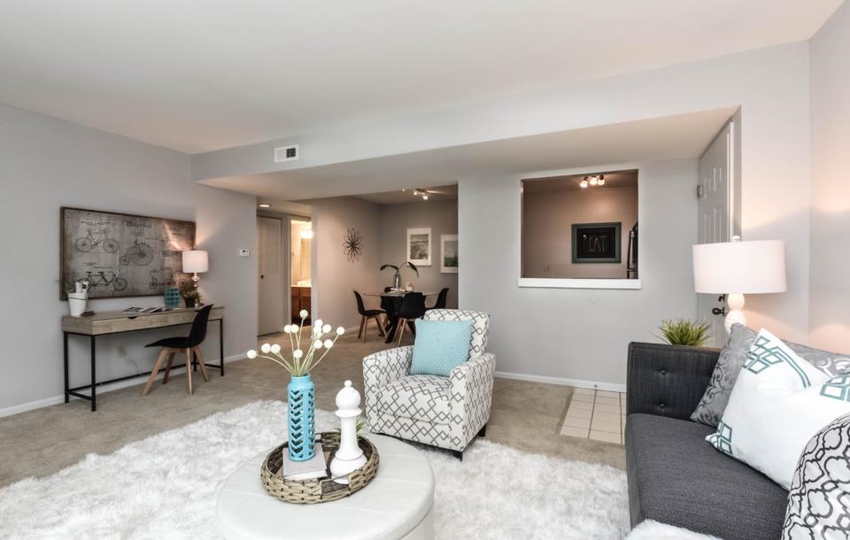 Bonhomme Village Image 5