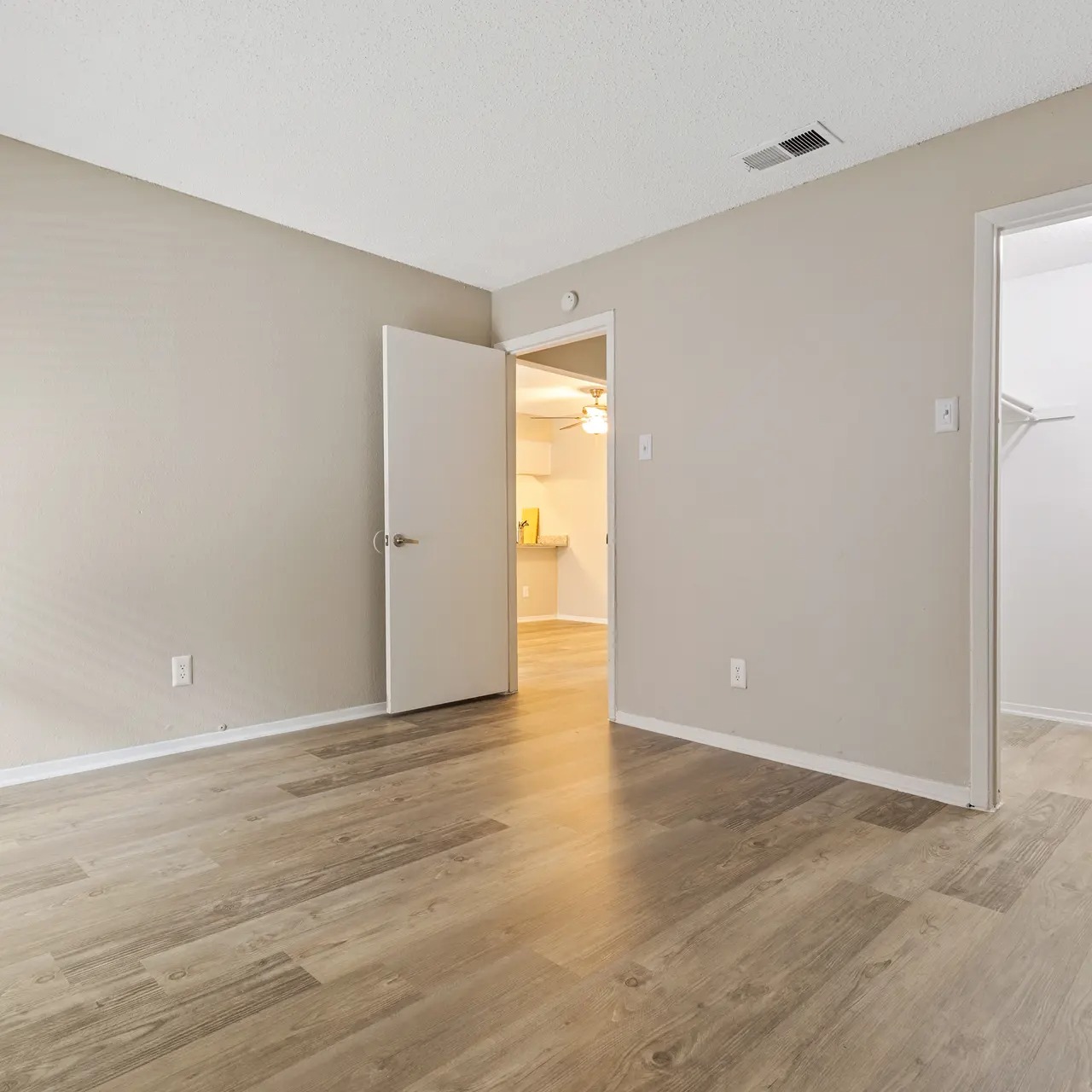 Clayton Pointe Image 14