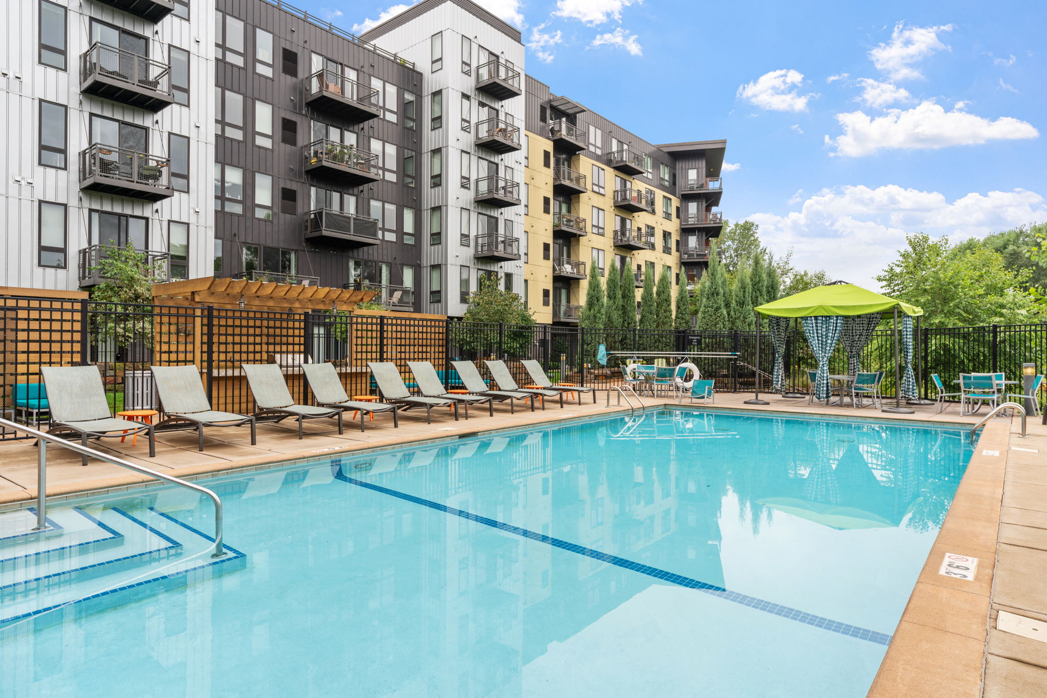 Be @ Axon Green Image 20