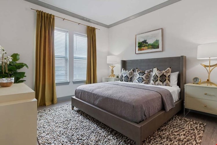 Reveal Skyline Image 31