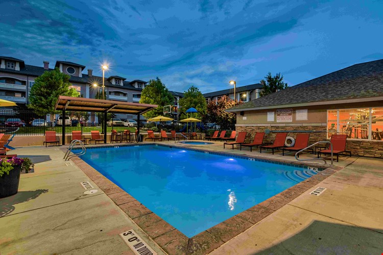 Meadowbrook Station Apartments Image 25