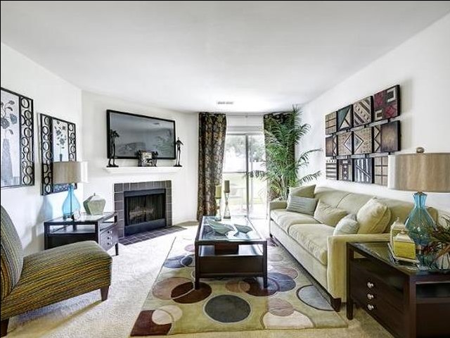 Runaway Bay Apartments Image 11