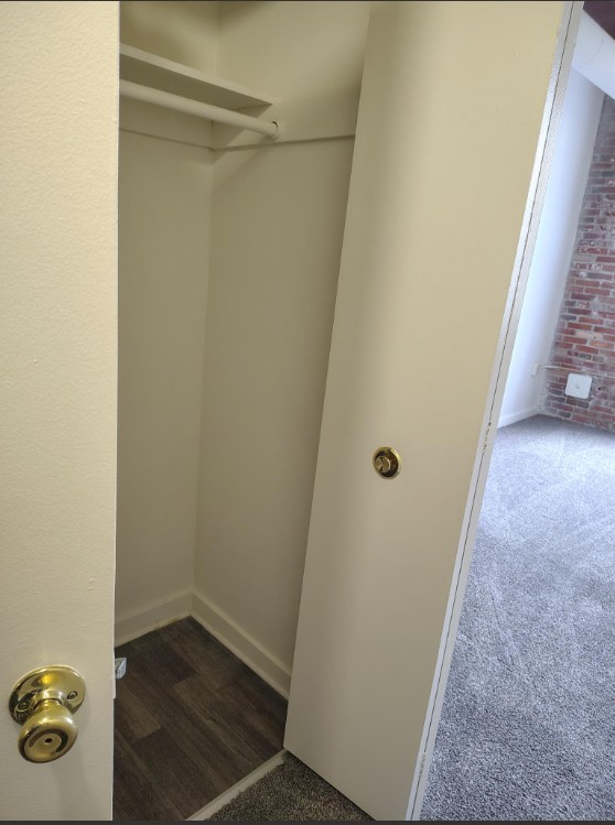 Marlboro Classic Apt & Redwood Square Image 101