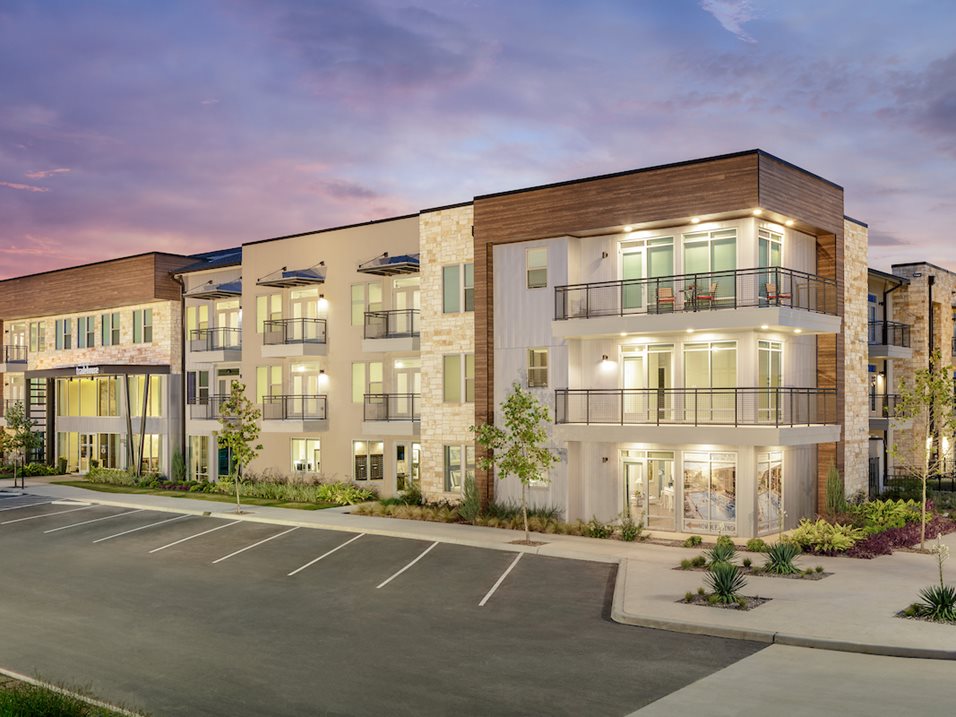 Tradehouse at Bulverde Marketplace Image 2