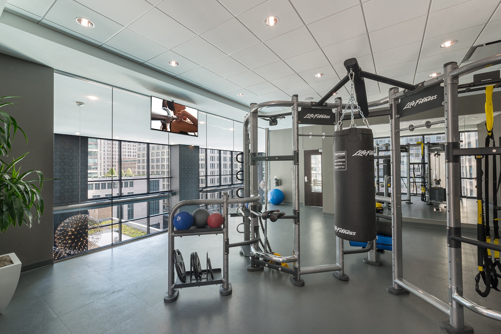 73 East Lake Image 5