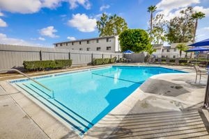 Villa Creek Apartment Homes Image 3