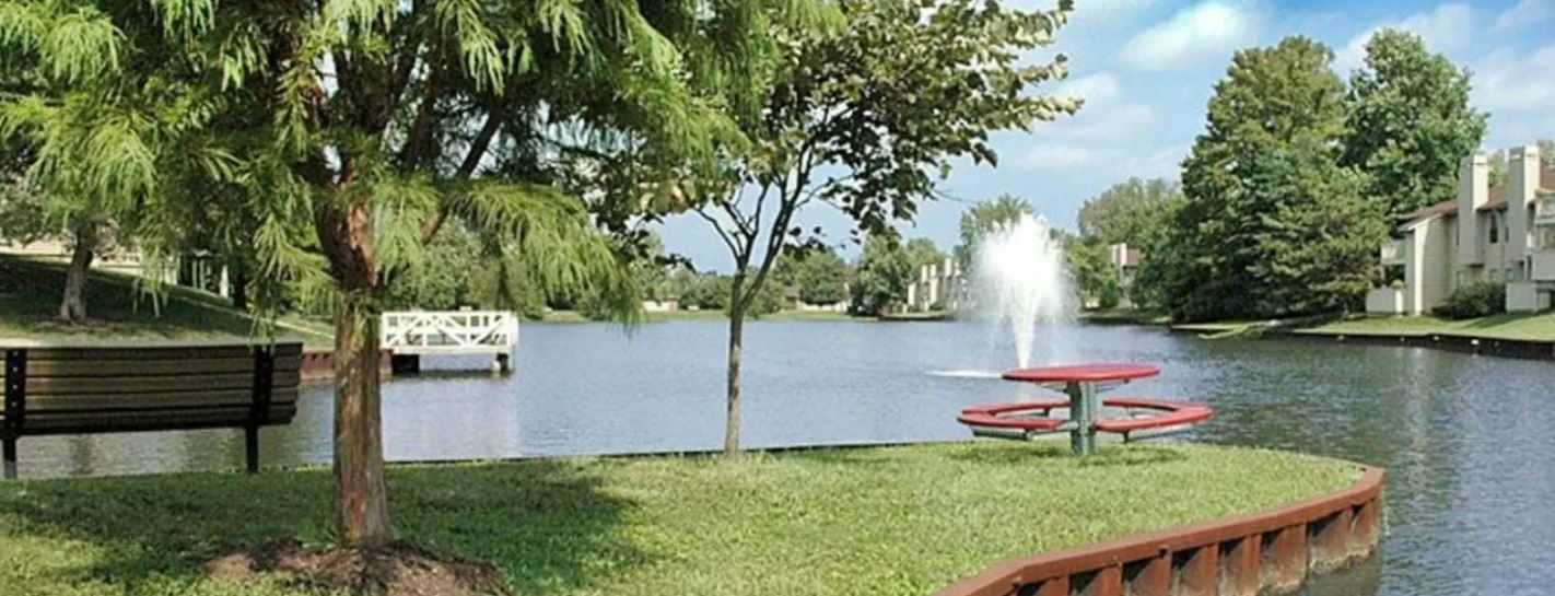 Lago Vista Apartments Image 17