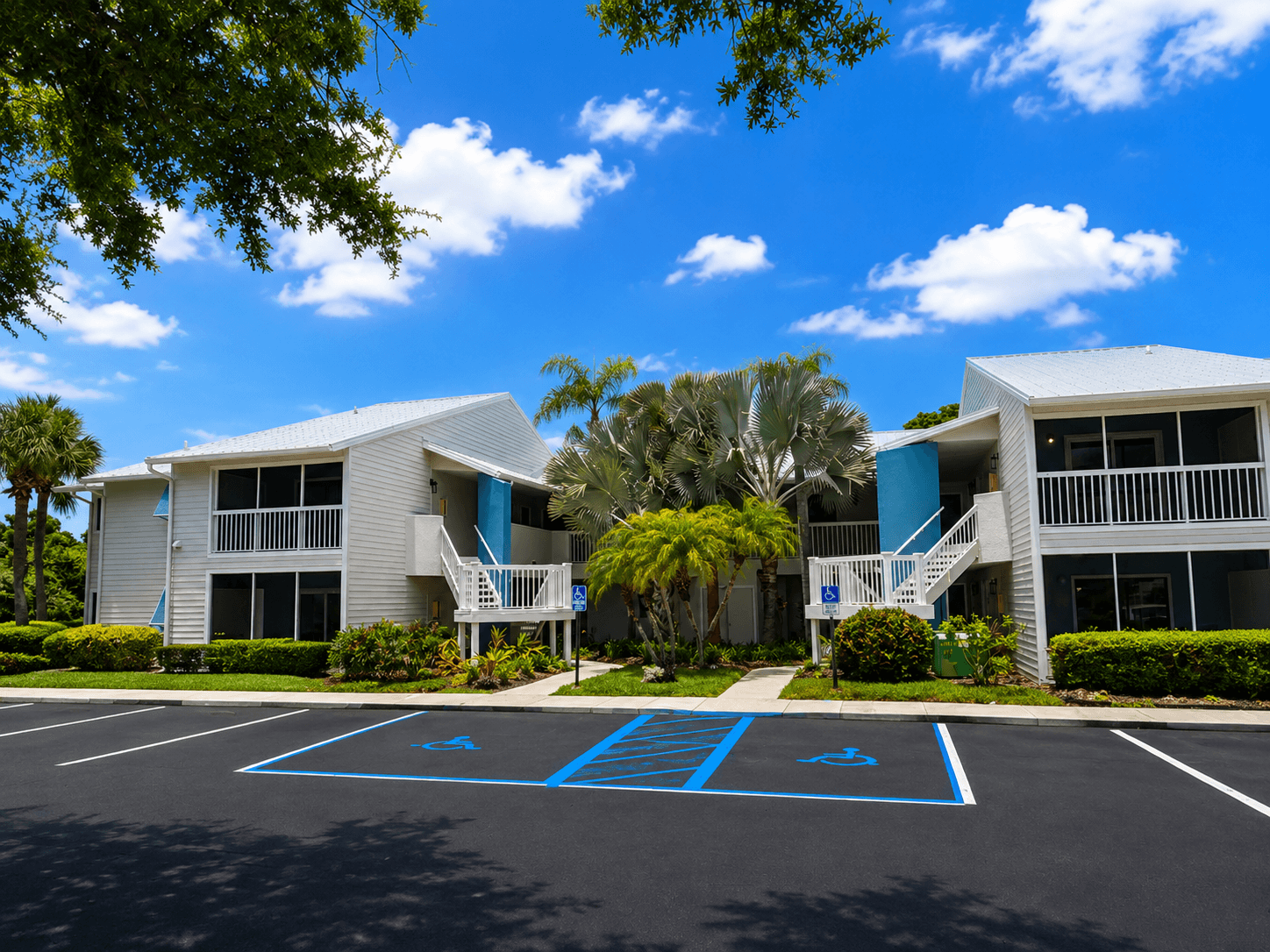 Coral Club Apartment Homes Image 20