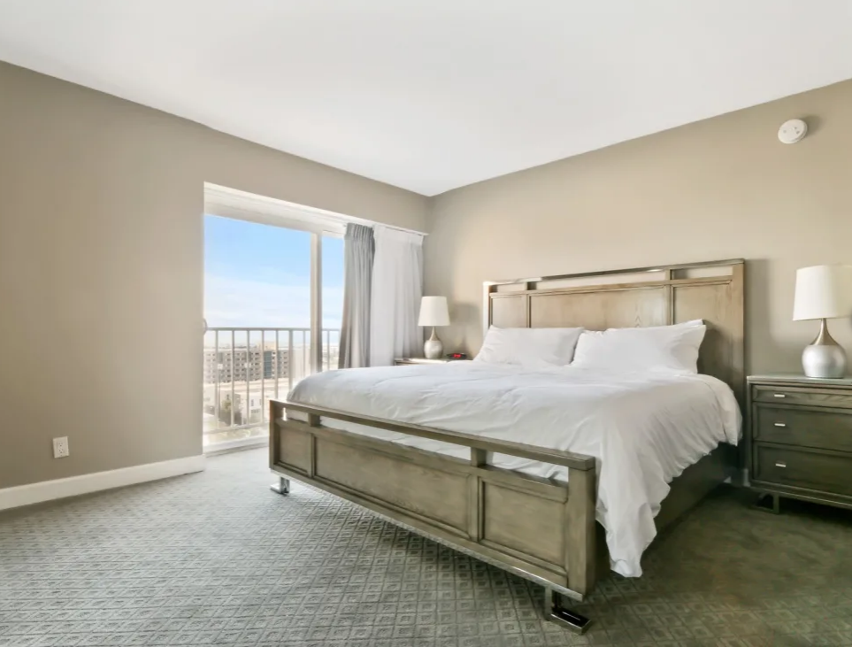 Marina Tower Image 3