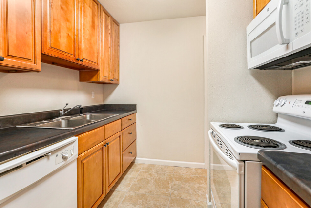 Sailboat Bay Image 14