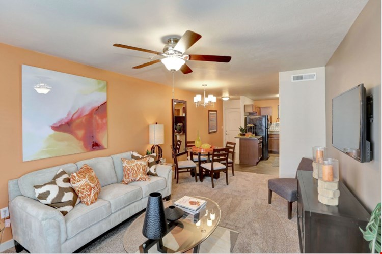 Meadowbrook Station Apartments Image 18