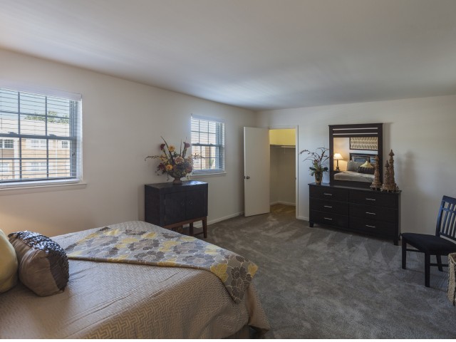 Orangewood Park Apartments Image 12