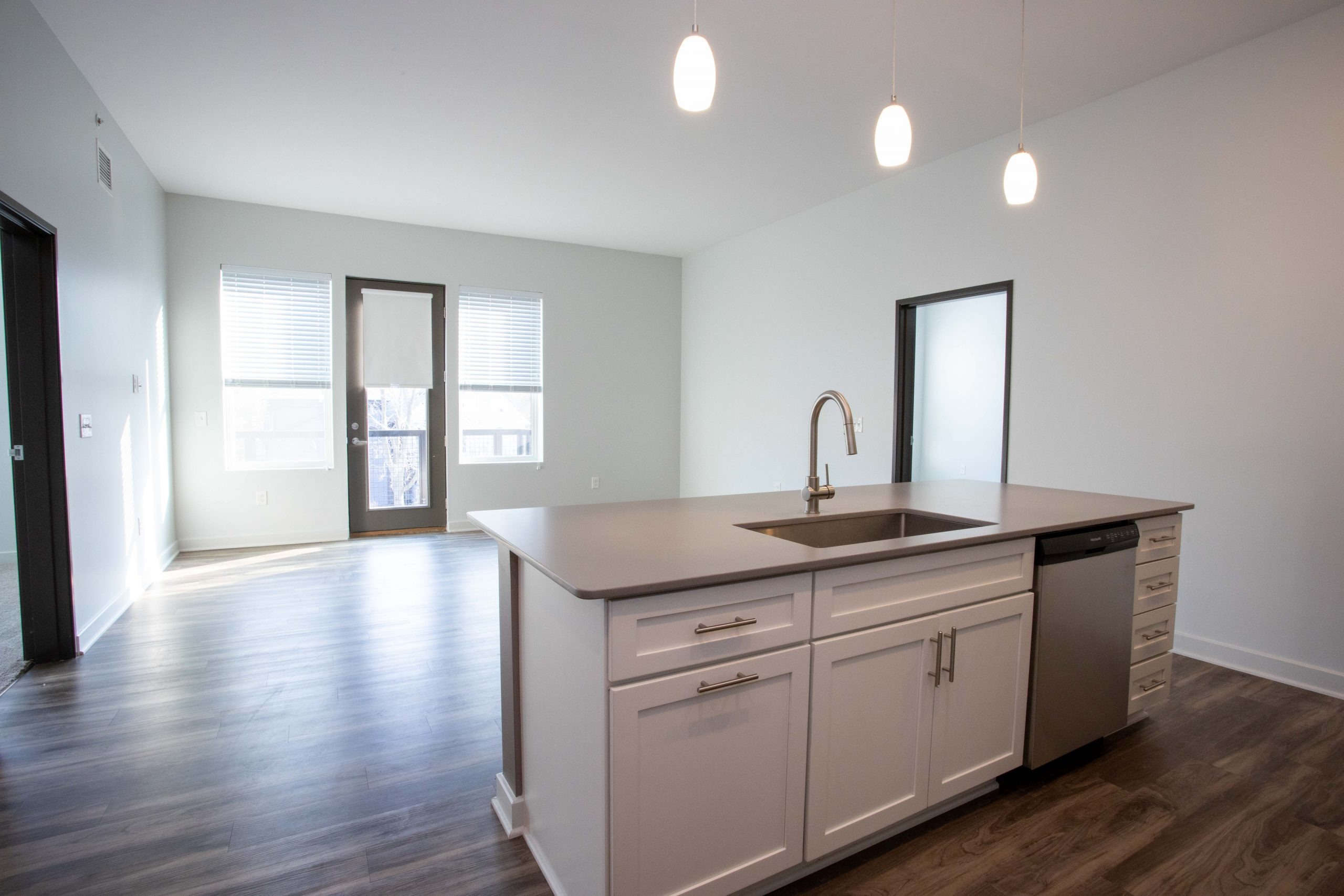 Clinton West Luxury Apartments Image 16