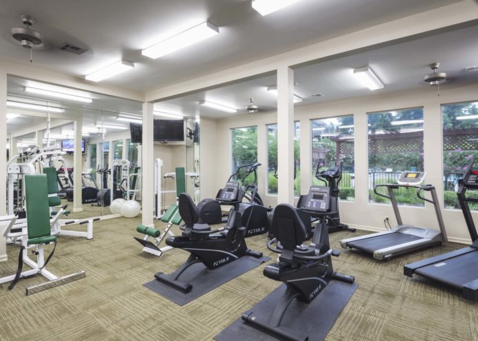 Crown Woods Image 16