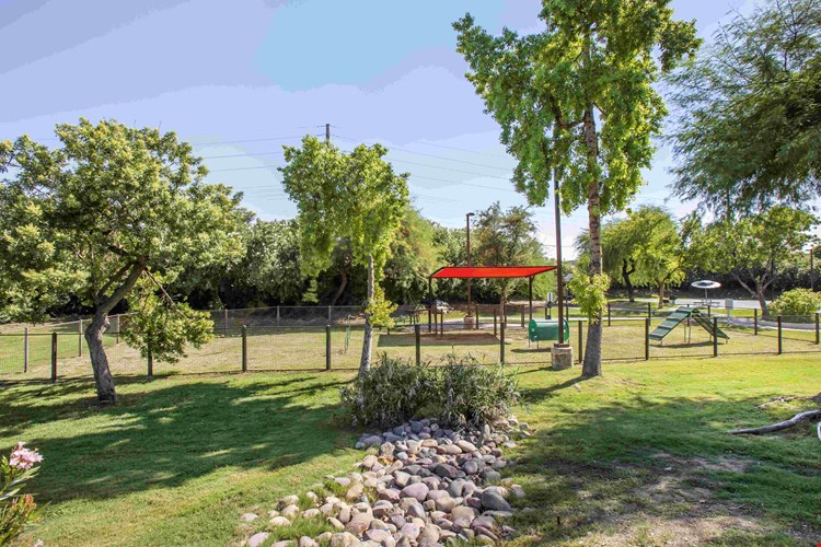 Carlyle at South Mountain Apartments OLD Image 16