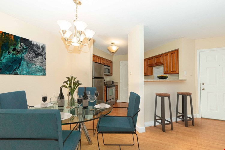 Peachtree Apartments Image 3