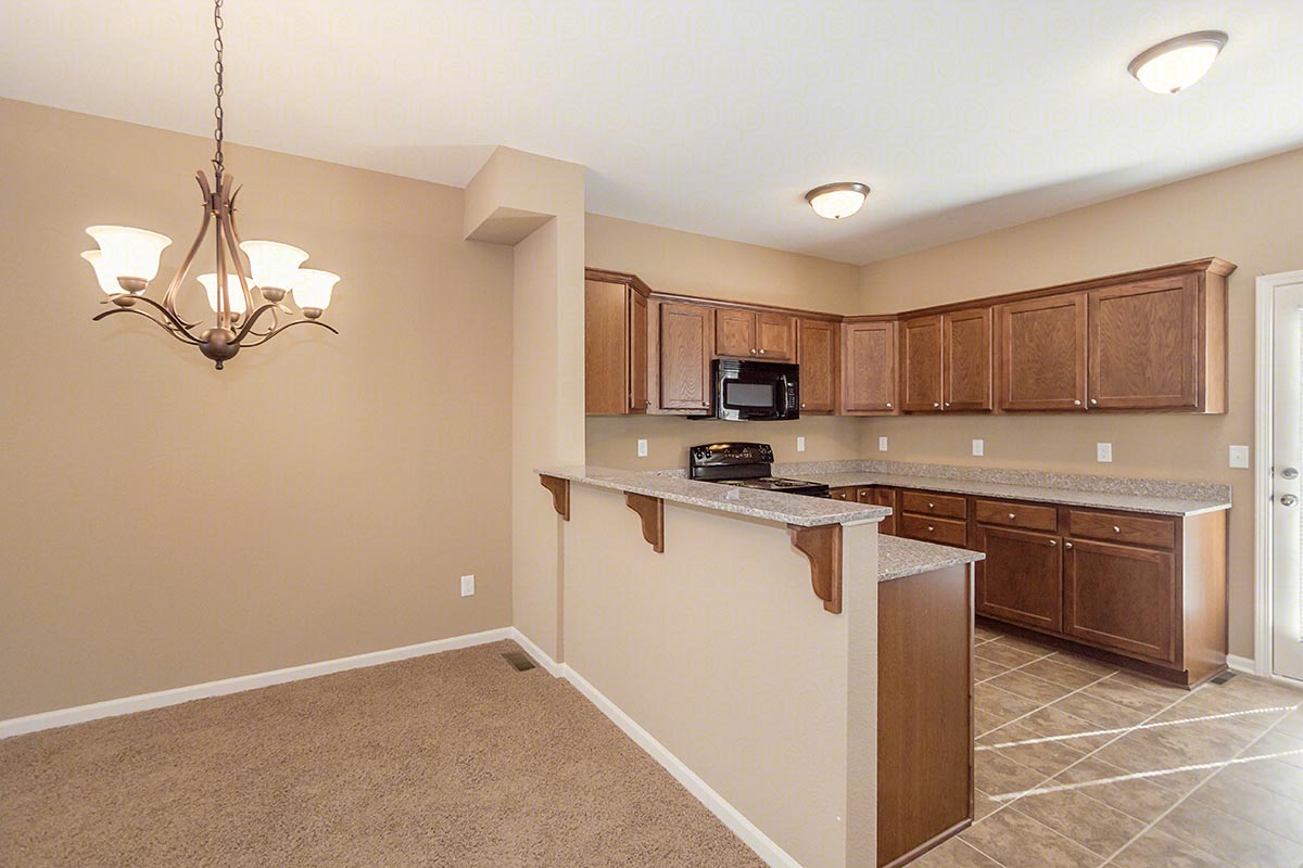 Parkway Oaks Townhomes and Duplexes Image 15