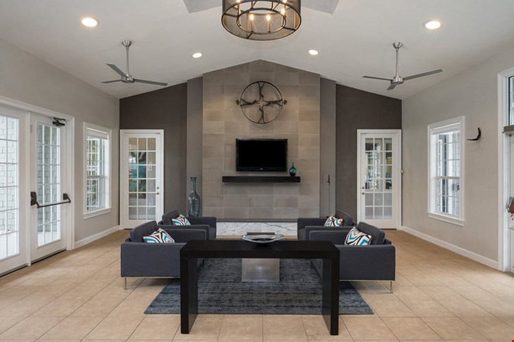 Murdock Circle Image 3