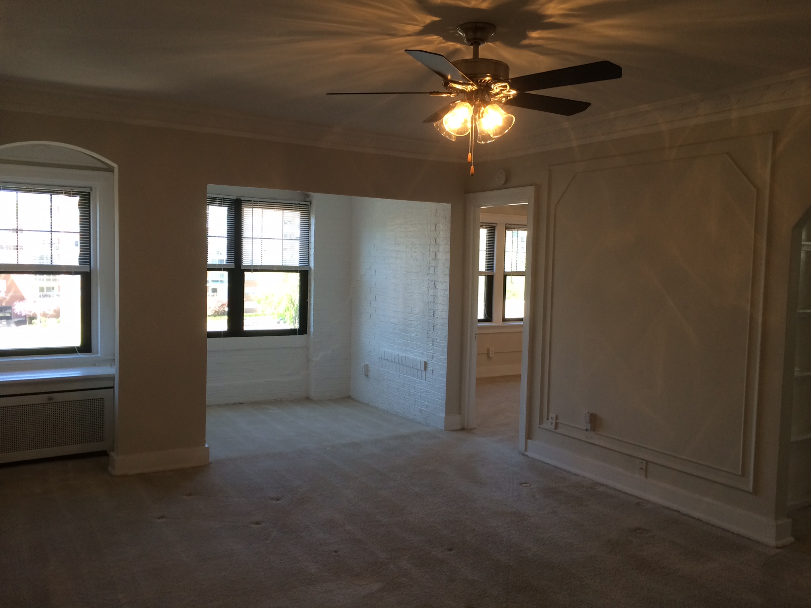 Plaza Apartment Center Image 17