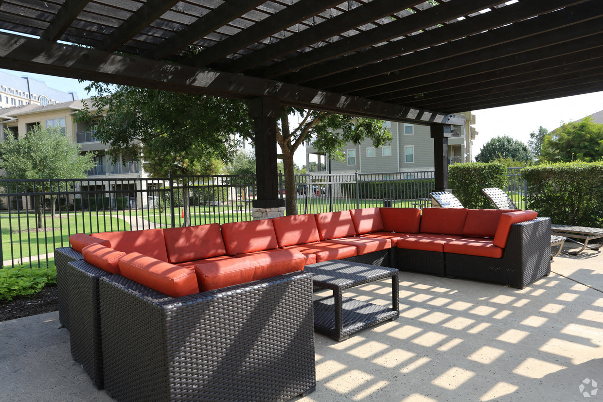 Crescent Pointe Apartments Image 6