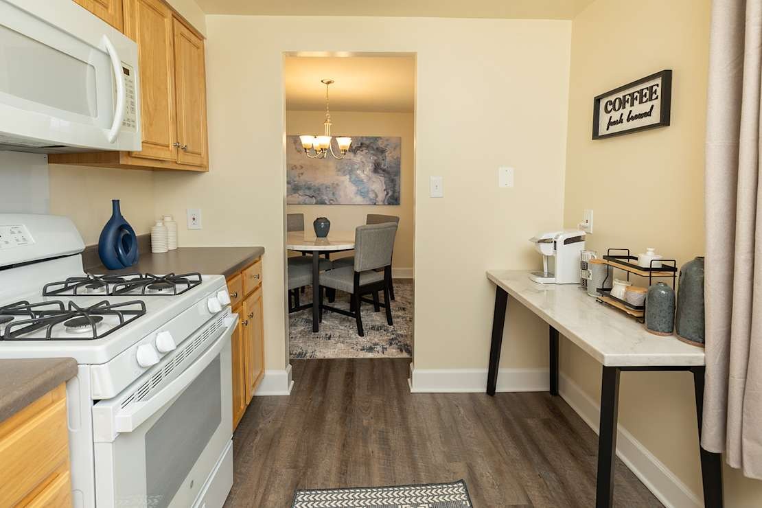 Colony Hill Apartments And Townhomes Image 5