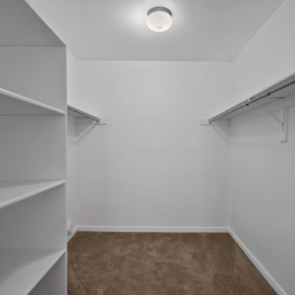 Falls at Hunters Pointe Image 8