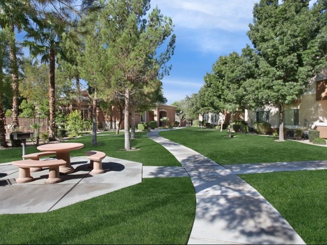 Parkside Villas Image 6