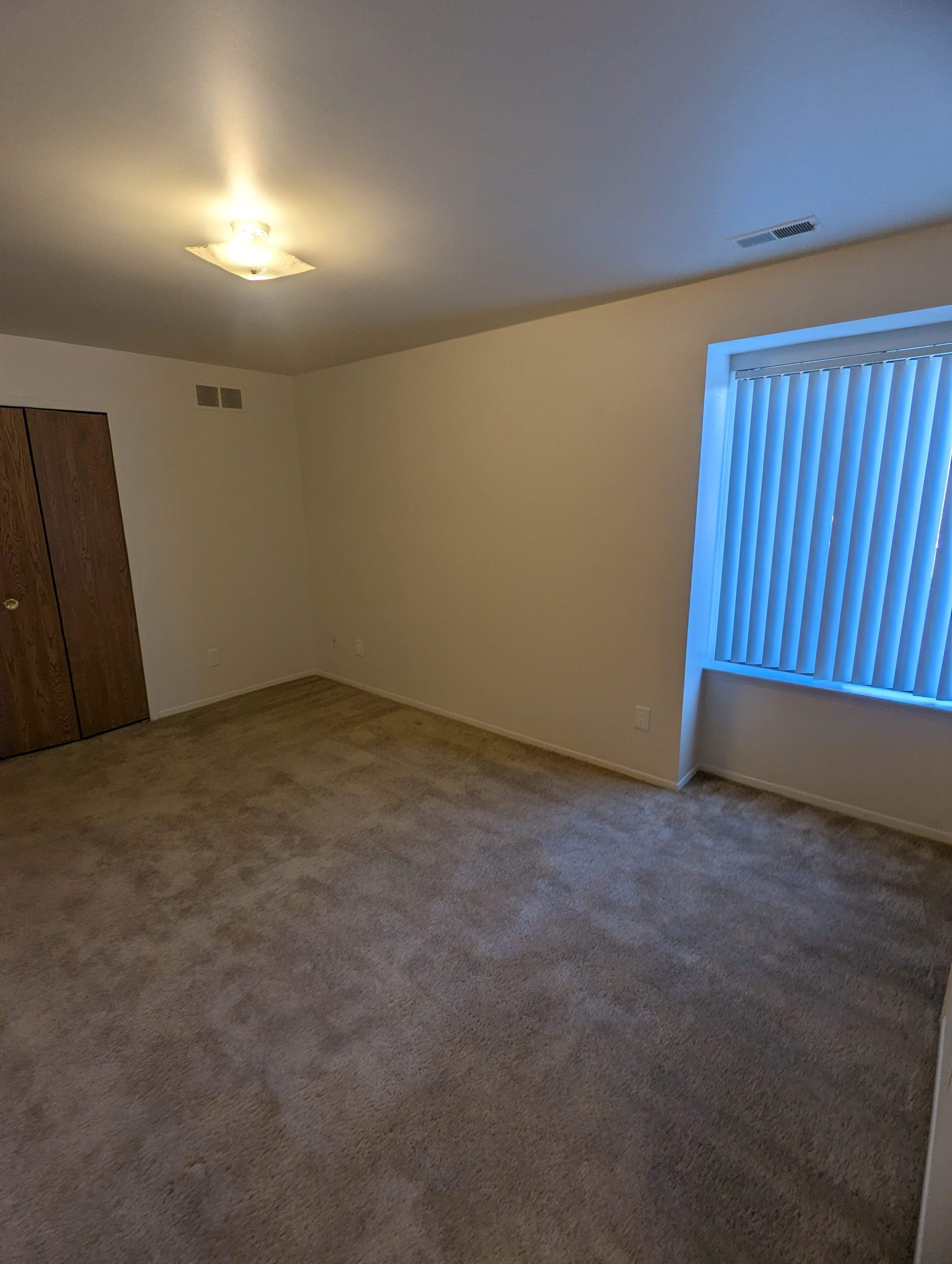 Lakeside Village Apartments Image 81