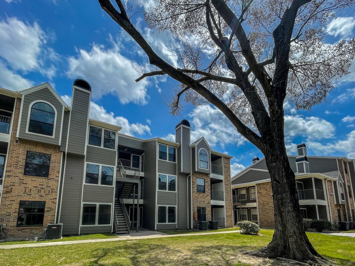 The Life at Grand Oaks Image 2