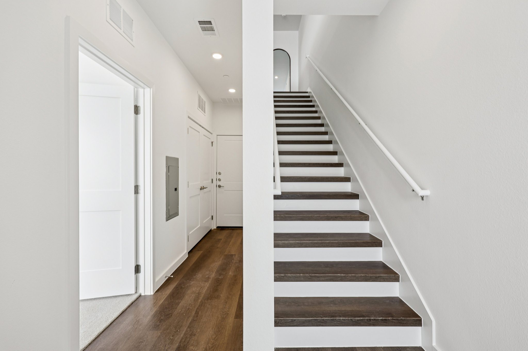 Crestview Townhomes Image 16