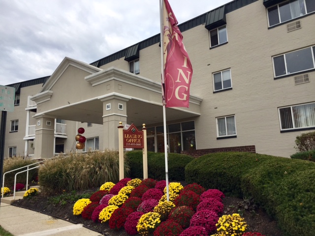 Executive House Apartments Image 1