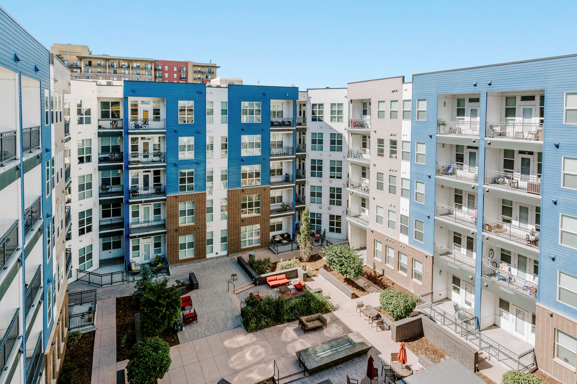 City House Apartments Building Exterior and Courtyard