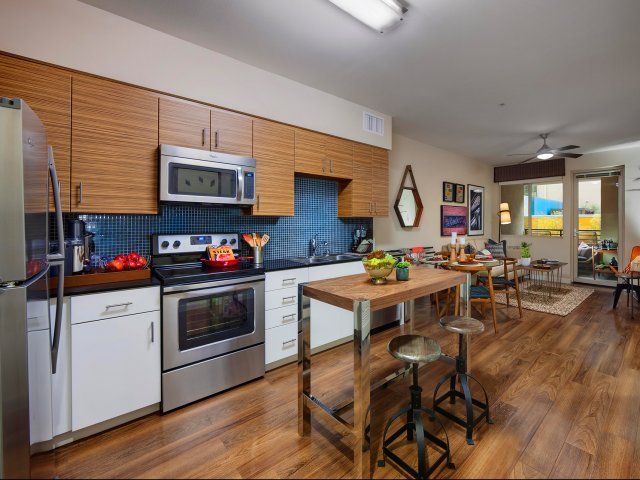 Wilshire La Brea Image 3