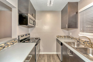 Hulen Park Place Image 4