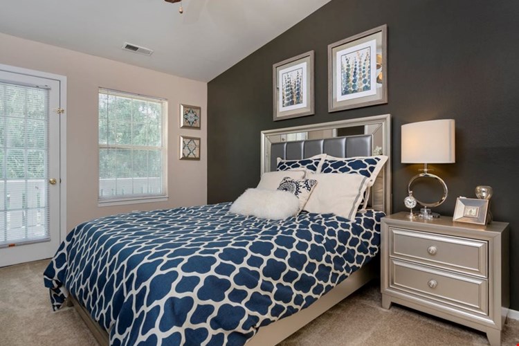 Fairlane Meadows Apartments and Townhomes Image 17