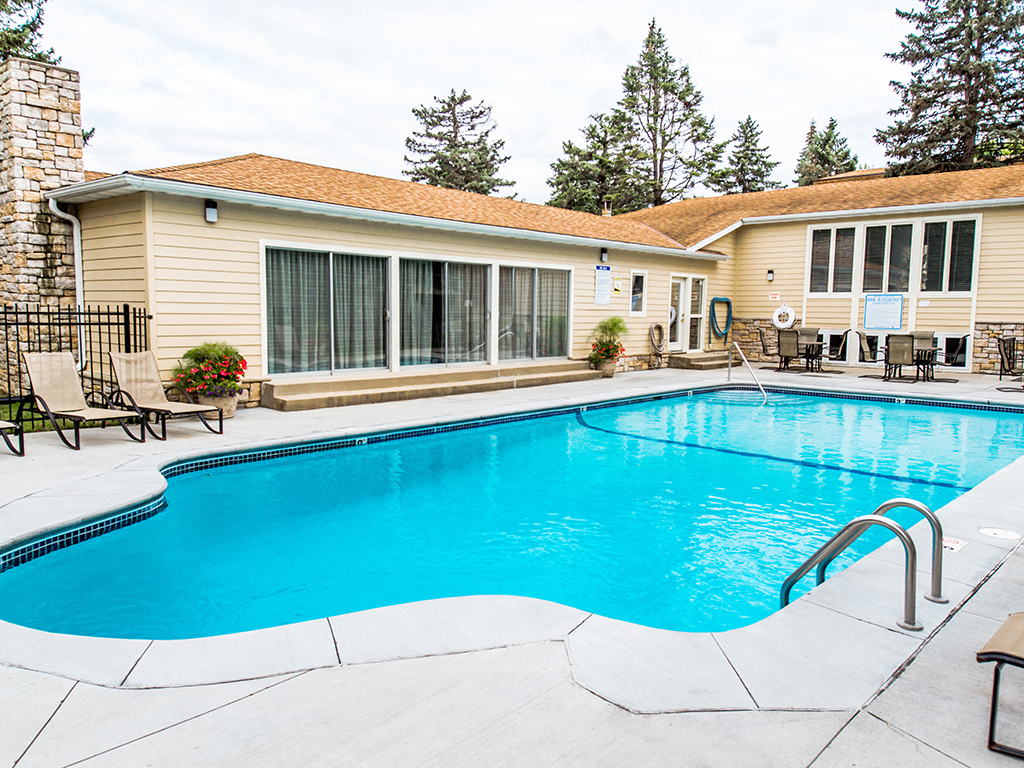 Pines of Burnsville Image 30