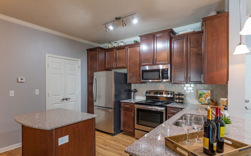 Vintage Crossing Image 2