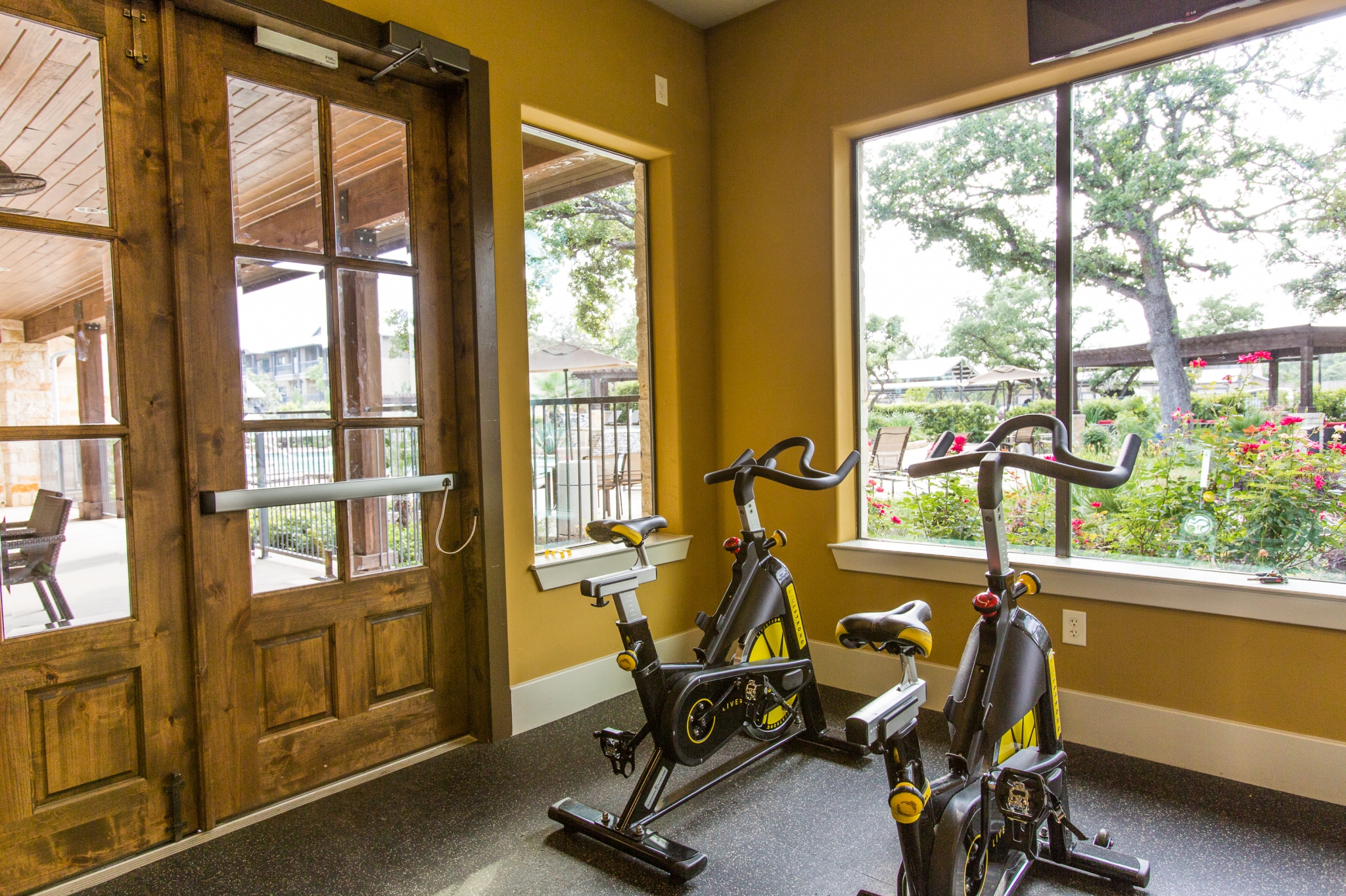 Platinum Shavano Oaks Apartments Image 38