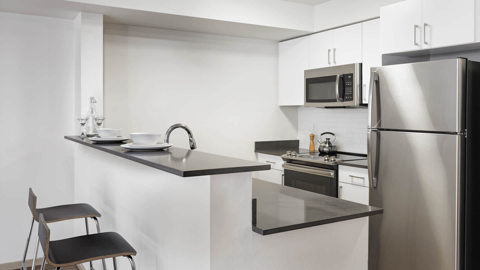 Chloe on Union Image 14